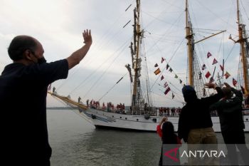 Menteri Nadiem berangkatkan pemuda peserta pelayaran Jalur Rempah Nusantara