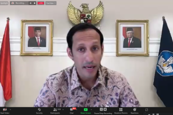 Pendidikan akademik harus diimbangi pendidikan karakter