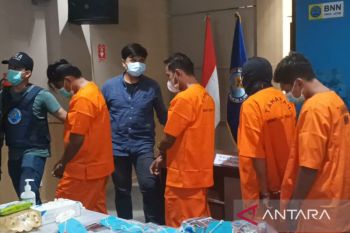 BNNP ringkus 4 pengedar sabu melalui Kantor Pos Banyuwangi