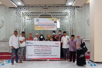 Hutama Karya perbaiki sarana ibadah dan pendidikan di Pariaman Sumbar