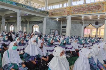Jamaah haji Bandarlampung terbagi lima kloter