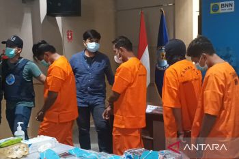 BNNP Jatim ungkap pengiriman paket sabu-sabu lewat Kantor Pos Banyuwangi