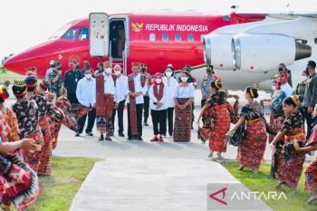 President Joko Widodo arrives in East Sumba for working visit