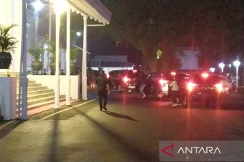 Gubernur Ridwan Kamil sampai di rumah dinas usai perjalanan dari Swiss