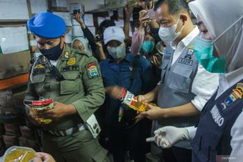 Palembang pastikan harga minyak  goreng curah Rp14 ribu per liter