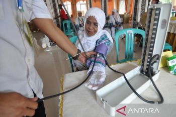 Calon haji  disarankan banyak minum guna hindari dehidrasi saat berhaji