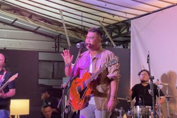 Rio Adiwardhana menghadirkan "Cinta Tak Harus Memiliki"