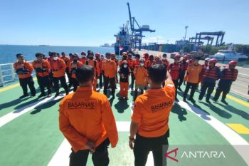 Pencarian korban KM Ladang Pertiwi 2 di Selat Makassar dibagi 4 sektor