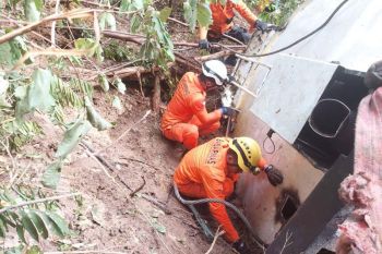 Sopir truk tangki CPO tewas masuk jurang di Aceh Besar