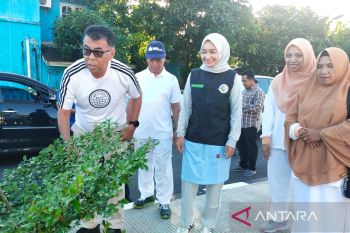 Bupati Natuna ingatkan warga tidak membuang sampah ke laut