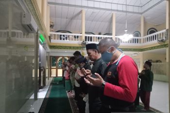 HIPMI Batam gelar shalat ghaib doakan Eril