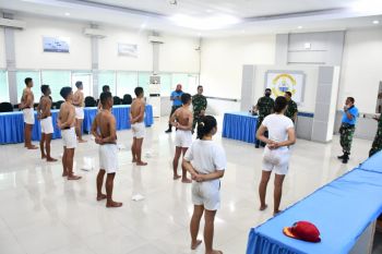 Danlantamal VIII cek postur tubuh calon Taruna AAL