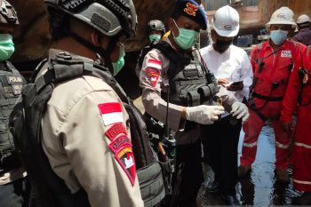 Polda Kepri amankan 57 proyektil peluru aktif di galangan kapal