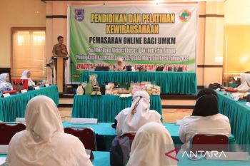 Pemkot Payakumbuh bekali pelaku UMKM cara pemasaran daring
