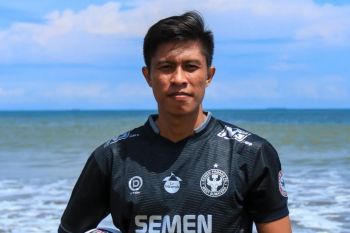 Semen Padang FC kini diperkuat Agus Nova Wiantara