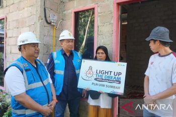 PLN Sumbar kembali wujudkan mimpi masyarakat kurang mampu nikmati listrik