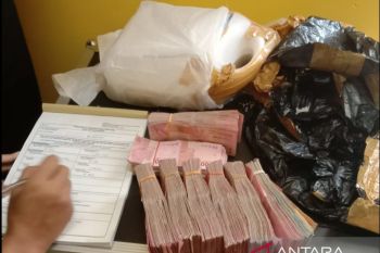 PPIH Surabaya amankan jerigen isi beras dan uang Rp150 juta