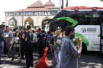 Pembagian Makanan Gratis