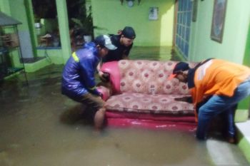 Banjir nyaris lumpuhkan aktivitas warga Kota Baturaja