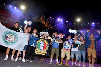 Pembukaan Vespa World Days di Nusa Dua