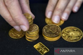 Emas menguat 18,90 dolar didorong "greenback" lebih lemah
