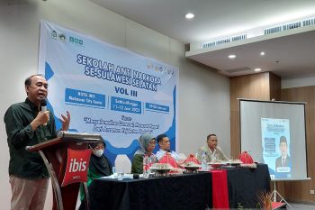 Anggota DPR RI ajak pelajar di Sulsel perangi narkoba