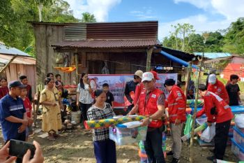 PMI Sulbar bantu logistik kepada korban gempa