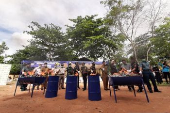 Bea Cukai Tanjungpinang musnahkan barang ilegal senilai Rp2,5 miliar