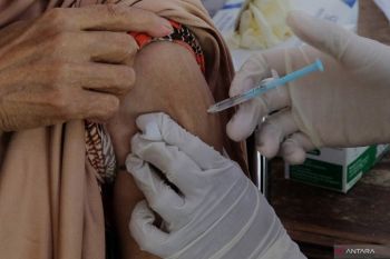Penerima vaksin "booster" di Indonesia meningkat menjadi 52,02 juta orang
