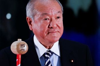 Menkeu Jepang akan bekerja dengan BoJ dalam upaya kekang kejatuhan mata uang yen