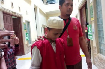 Hakim vonis 10 tahun penjara kepada guru agama cabuli muridnya