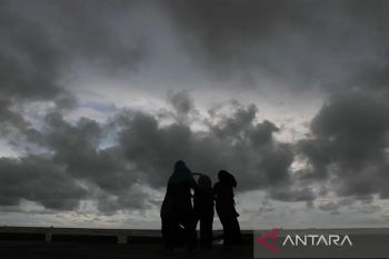 BMKG prakirakan sejumlah wilayah di Indonesia hujan ringan
