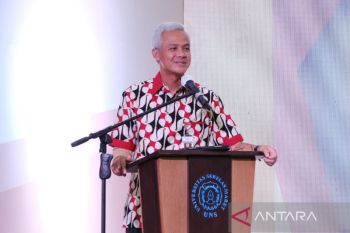 Di sela kunjungi UNS, Ganjar tanggapi demo mahasiswa