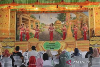 Lewat pentas ketoprak, Pemkab Kudus sosialisasi pemberantasan rokok ilegal