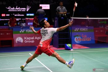Ginting dikandaskan Axelsen di perempat final Indonesia Open