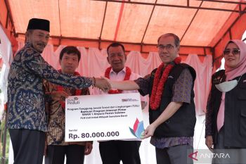 Bupati Rusma hadiri perbaikan sarana perpustakaan sekolah
