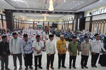 Kakanwil pimpin serah terima JCH Kloter 1 di Asrama Haji Sudiang