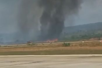 Kebakaran lahan di sekitar bandara El Tari ganggu penerbangan