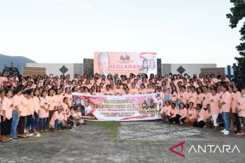 Mama-mama di Larantuka deklarasikan dukungannya untuk Ganjar jadi Presiden
