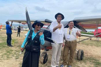 Catatan Ilham Bintang - Melongok Jambore Kedirgantaraan Susi Air di Pangandaran