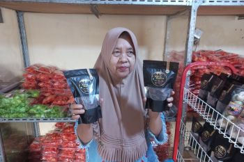 Keripik Sanjai Bukittinggi hadir dengan rasa cokelat