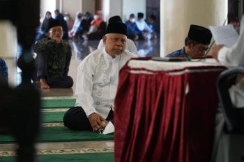 Bupati Lombok Timur mengajak ASN untuk berkurban