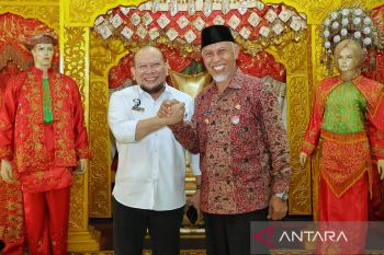 Dukung Perkembangan Batik Pesisir Selatan, LaNyalla: Bisa Bantu Pulihkan Ekonomi