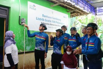 PLN bantu biaya penyambungan listrik gratis masyarakat kurang mampu