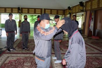 Lepas atlet Popda, Bupati Bengkalis minta harumkan nama daerah