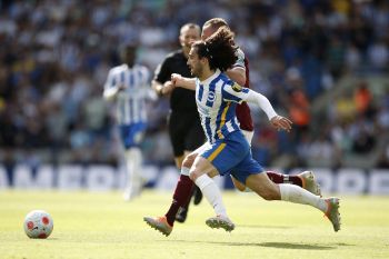 Chelsea bidik lima bek dalam daftar buruan
