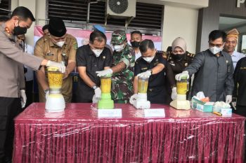 Polres Inhil musnahkan barang bukti sabu dan ekstasi Rp2 miliar