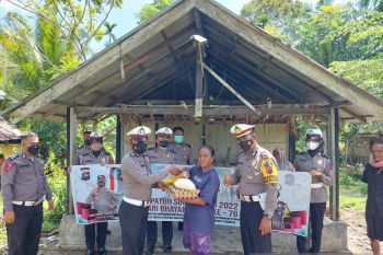 Polres Agam salurkan 100 paket Sembako bagi warga kurang mampu