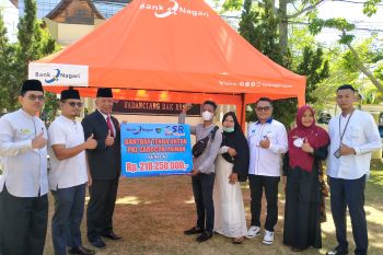 Bupati Rusma serahkan CSR bank nagari