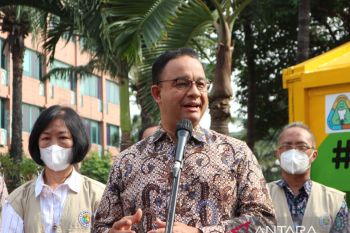 Ibu dan anak Gubernur Anies terinfeksi COVID-19